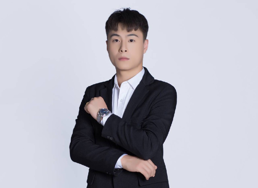 男6号保镖