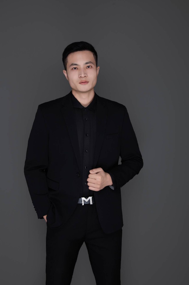 男11号保镖